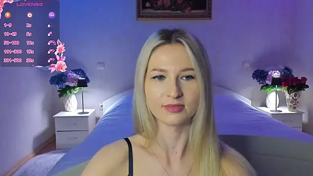 AnnaCarrera online show from March 10, 2026, 9:20 pm