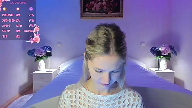 AnnaCarrera online show from April 14, 2026, 8:37 pm