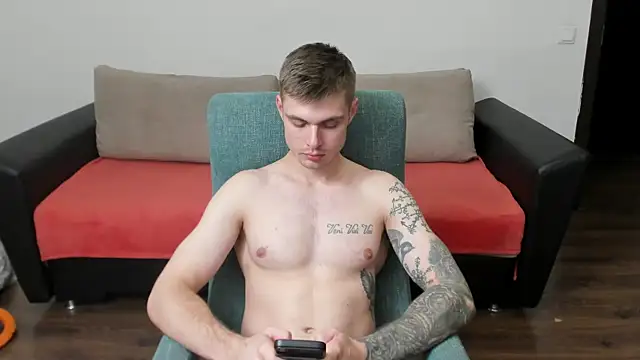 maks wolfis online show from February 6, 2025, 6:35 pm