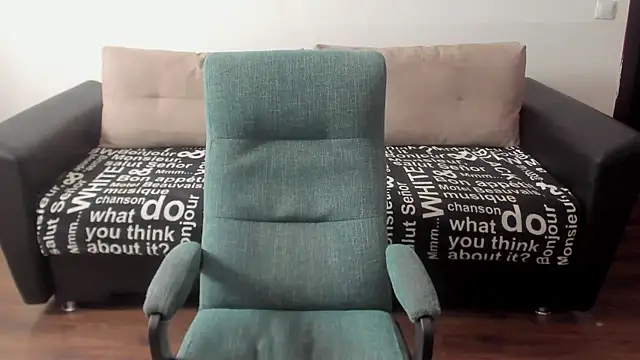 maks wolfis online show from March 2, 2025, 12:11 pm