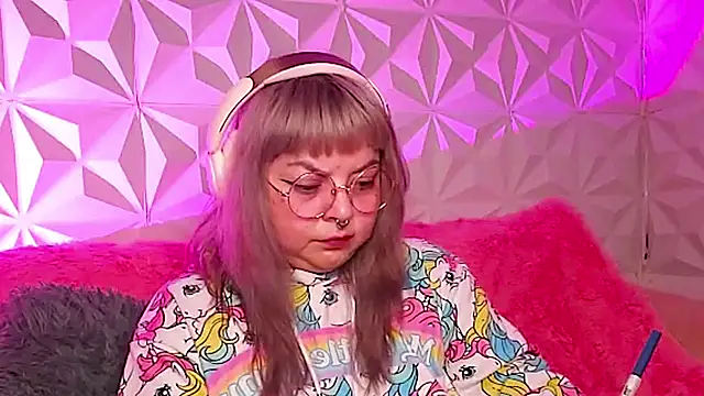 Satyn doll online show from November 23, 2025, 10:31 pm