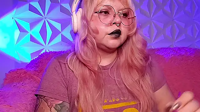 Satyn doll online show from May 6, 2026, 12:41 am