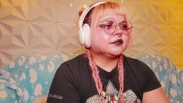 Satyn doll online show from May 15, 2026, 10:50 pm