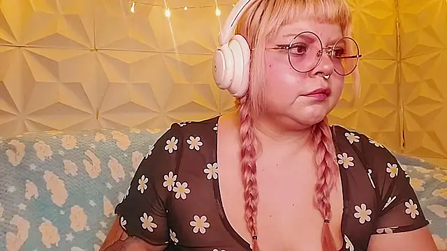 Satyn doll online show from May 17, 2026, 12:30 am