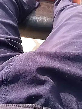 Snapshot of indianguy21 chatting on December 22, 2024, 7:11 am indianguy21 online show from December 22, 2024, 7:11 am