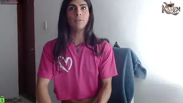 karen sofia  online show from February 18, 2026, 11:33 pm