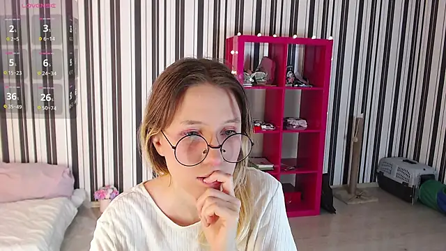 Snapshot of _Hanna_Moon_ chatting on February 12, 2025, 8:06 am Hanna Moon online show from February 12, 2025, 8:06 am