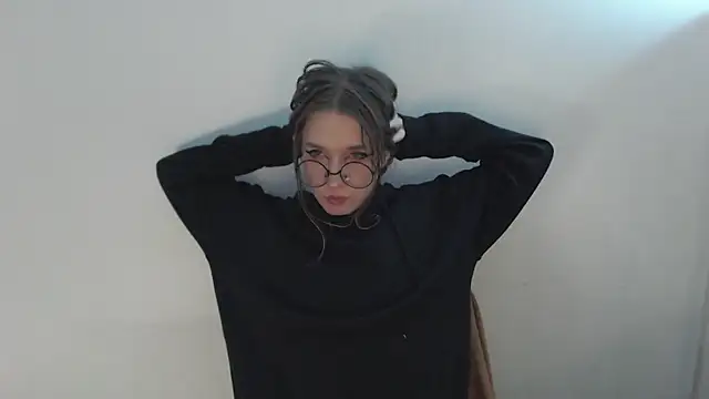 Snapshot of _Hanna_Moon_ chatting on December 19, 2025, 12:12 pm Hanna Moon online show from December 19, 2025, 12:12 pm