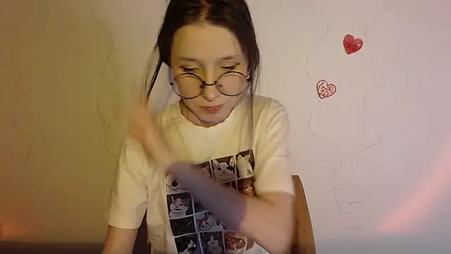 Snapshot of _Hanna_Moon_ chatting on February 16, 2026, 10:22 am Hanna Moon online show from February 16, 2026, 10:22 am