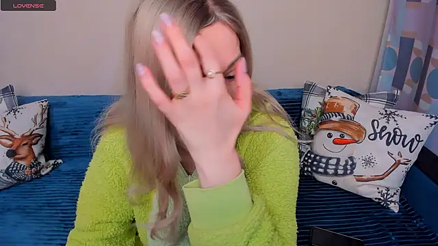 EllenMoore online show from February 28, 2026, 3:07 am