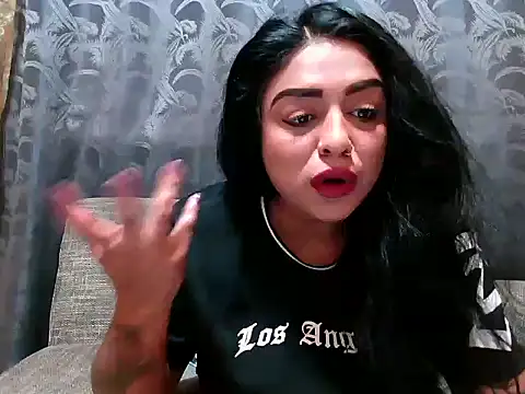 indianishkq7 online show from February 1, 2025, 11:54 am