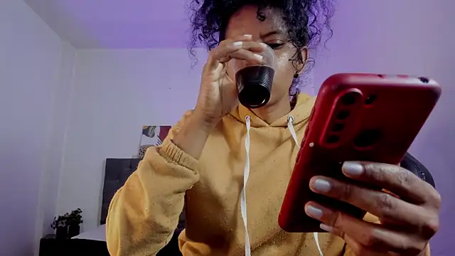 Snapshot of Ellie_Alves chatting on November 9, 2025, 2:26 pm Ellie Alves online show from November 9, 2025, 2:26 pm