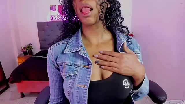 Snapshot of Ellie_Alves chatting on November 13, 2025, 1:21 pm Ellie Alves online show from November 13, 2025, 1:21 pm