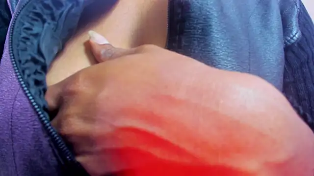 Snapshot of Ellie_Alves chatting on December 4, 2025, 4:27 pm Ellie Alves online show from December 4, 2025, 4:27 pm