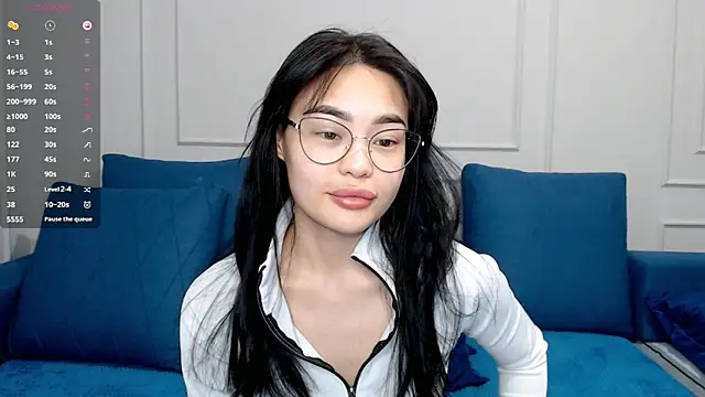 kwana colada online show from March 6, 2025, 3:13 pm