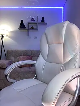 milly cruz online show from September 11, 2025, 11:49 pm