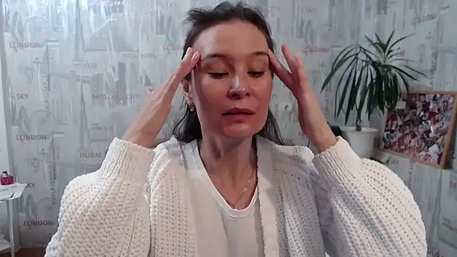 GinaQSoul online show from September 19, 2025, 3:52 am