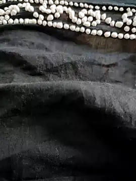 Snapshot of MumbaiMaskGirl chatting on December 22, 2024, 10:38 am MumbaiMaskGirl online show from December 22, 2024, 10:38 am