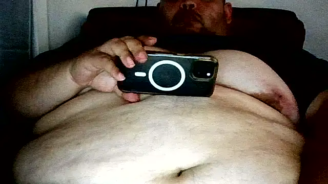 Pantychubs69 online show from May 6, 2026, 10:04 pm