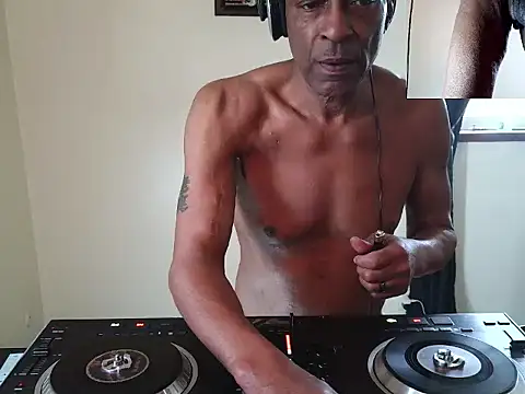 longdick4you8686 online show from March 21, 2026, 9:29 pm