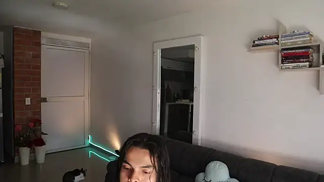  Vahos  online show from March 18, 2026, 5:16 pm