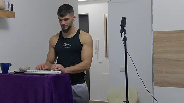 MauroTwin online show from January 16, 2025, 5:12 pm