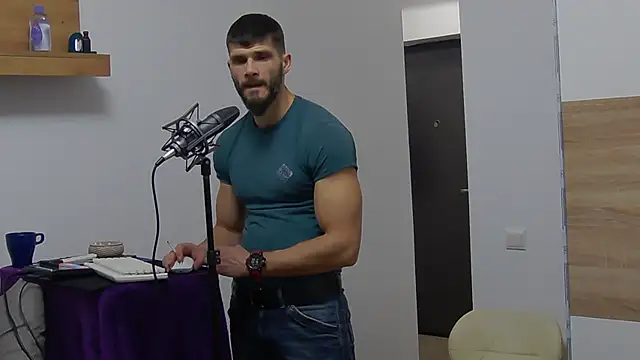 MauroTwin online show from February 13, 2025, 4:17 pm