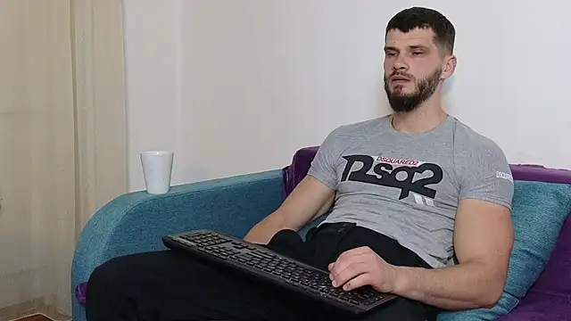 MauroTwin online show from March 14, 2025, 6:07 pm