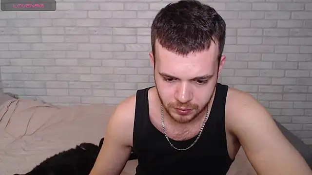 Snapshot of Alexxx_horny chatting on April 6, 2026, 7:48 pm Alexxx horny online show from April 6, 2026, 7:48 pm