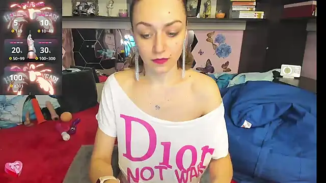 Snapshot of FoxyDom699 chatting on February 3, 2025, 8:02 am FoxyDom699 online show from February 3, 2025, 8:02 am