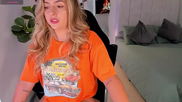 AmyWood online show from February 25, 2026, 6:39 pm