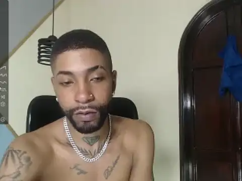 Snapshot of kilian_xx chatting on February 5, 2025, 4:58 pm kilian xx online show from February 5, 2025, 4:58 pm