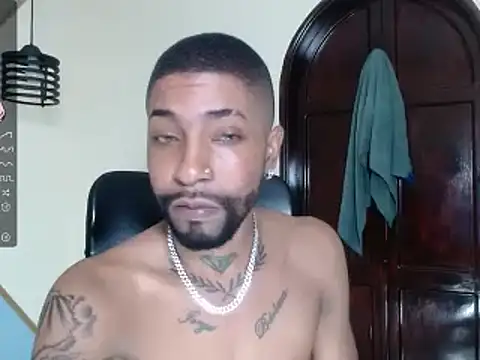 Snapshot of kilian_xx chatting on February 11, 2025, 12:58 pm kilian xx online show from February 11, 2025, 12:58 pm