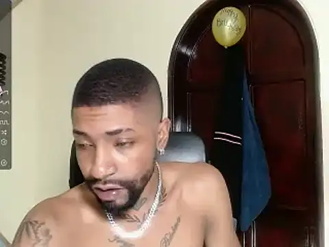 Snapshot of kilian_xx chatting on February 20, 2025, 1:08 pm kilian xx online show from February 20, 2025, 1:08 pm