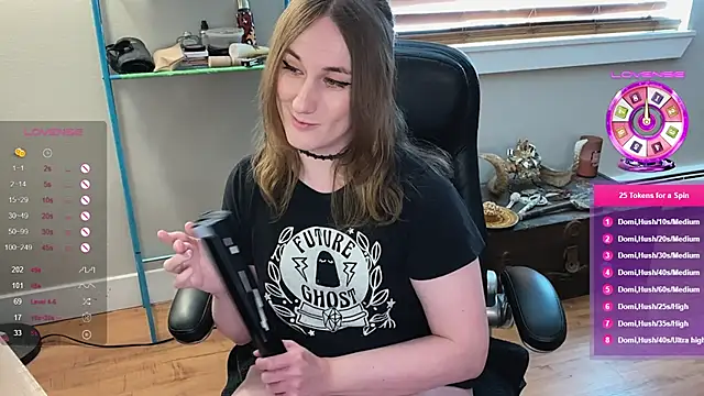 luluvaladon online show from February 28, 2025, 8:50 pm