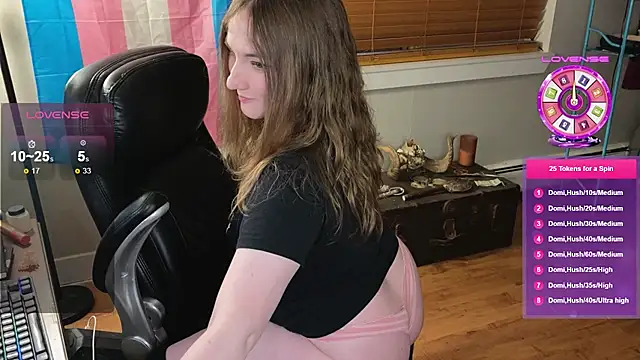 luluvaladon online show from February 10, 2026, 4:38 am