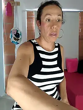 YOURSDEBORA online show from February 15, 2025, 7:06 pm