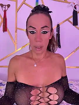 Snapshot of YOURSDEBORA chatting on April 30, 2026, 7:20 pm YOURSDEBORA online show from April 30, 2026, 7:20 pm