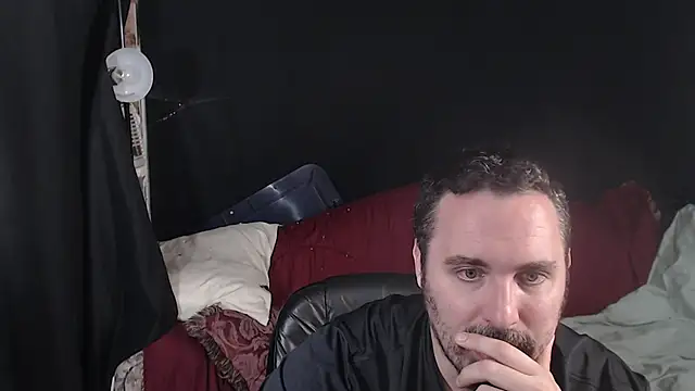 Metalstud online show from October 12, 2025, 5:39 am