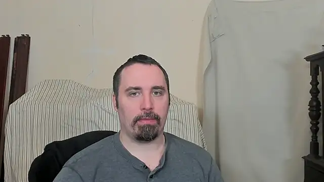 Snapshot of Metalstud chatting on February 11, 2026, 9:42 pm Metalstud online show from February 11, 2026, 9:42 pm