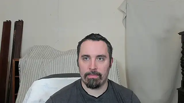 Snapshot of Metalstud chatting on February 19, 2026, 5:58 am Metalstud online show from February 19, 2026, 5:58 am