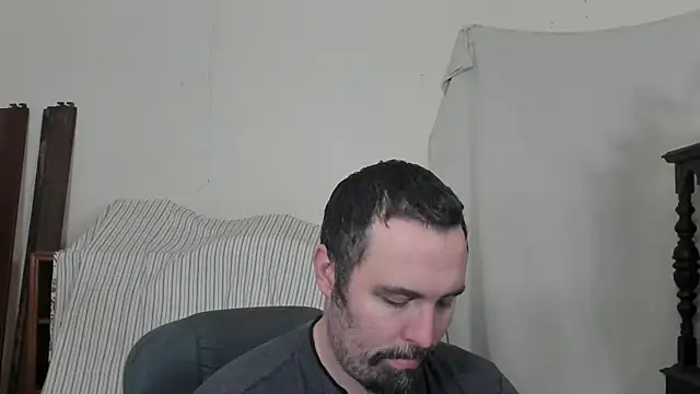 Snapshot of Metalstud chatting on February 24, 2026, 5:27 am Metalstud online show from February 24, 2026, 5:27 am