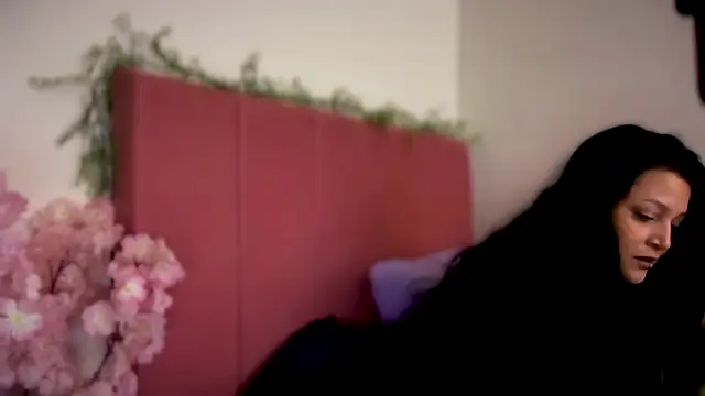 Snapshot of MarcellaGriffin chatting on February 17, 2026, 3:25 am MarcellaGriffin online show from February 17, 2026, 3:25 am