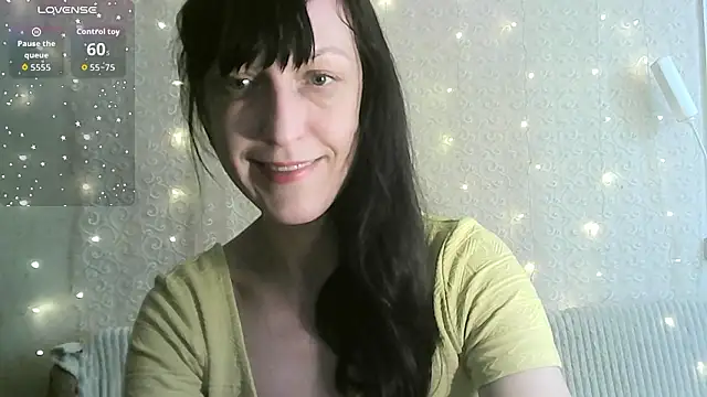 MarieODahliaS online show from February 18, 2026, 11:17 am