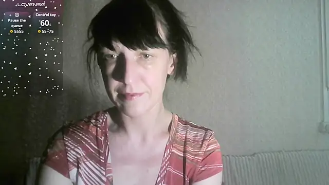 MarieODahliaS online show from April 7, 2026, 9:54 am