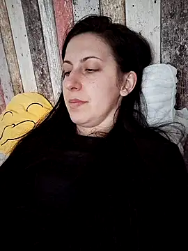 lolyforyou online show from March 21, 2025, 2:40 pm