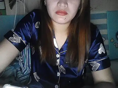 Snapshot of leamorena chatting on October 5, 2025, 3:43 pm leamorena online show from October 5, 2025, 3:43 pm