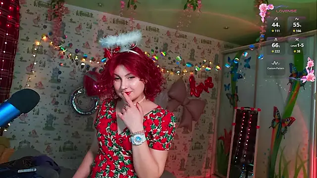 SmokyRose online show from February 14, 2026, 12:02 pm