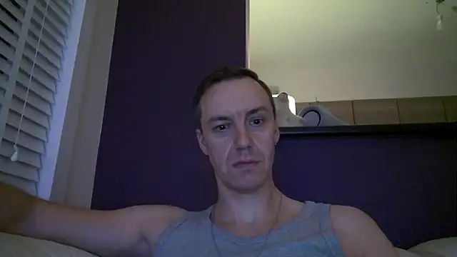 Snapshot of ploki2180 chatting on February 9, 2025, 6:05 pm ploki2180 online show from February 9, 2025, 6:05 pm