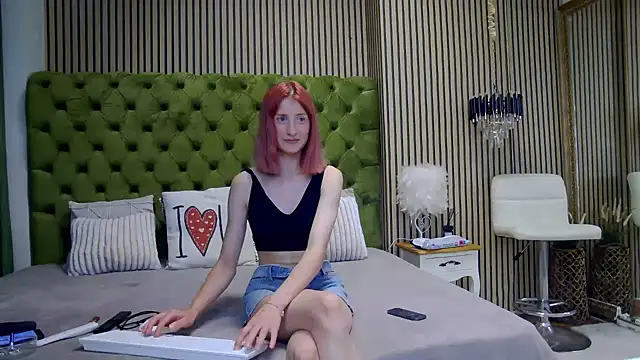 SiennaShapiro online show from July 9, 2026, 9:13 am